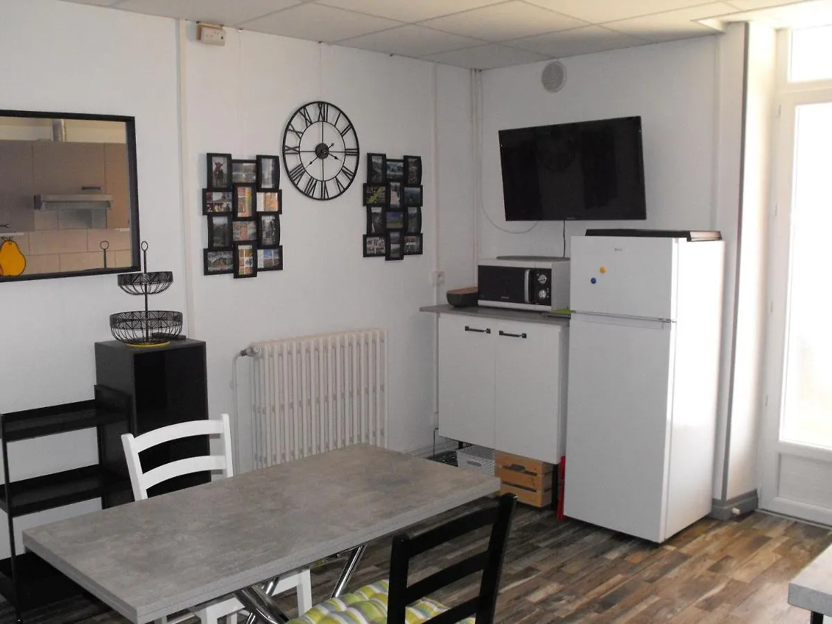 Gite Lesmyosotis-Messeix ***Espace Et Calme 2/3P Messeix